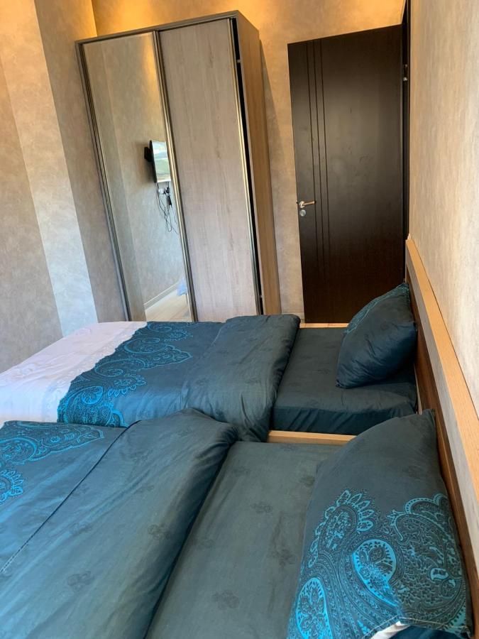 Apartment Three Bedroom In Saburtalo Tbilisi Luaran gambar
