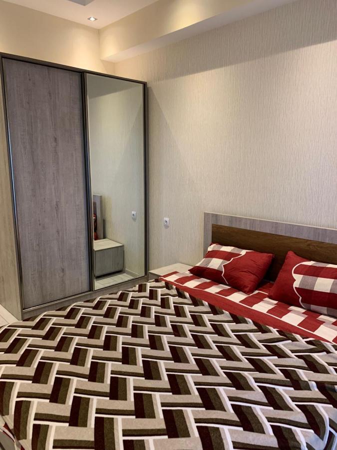 Apartment Three Bedroom In Saburtalo Tbilisi Luaran gambar