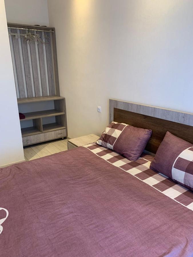 Apartment Three Bedroom In Saburtalo Tbilisi Luaran gambar